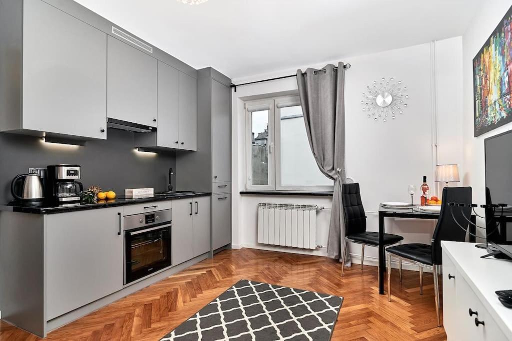 Komfort W Sercu Miasta Wrocław Exterior foto