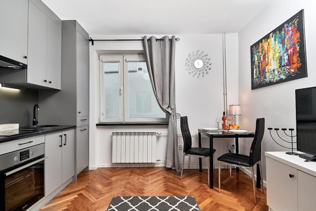 Komfort W Sercu Miasta Wrocław Exterior foto